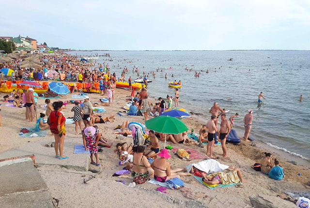 Бердянск: пляж Остров Счастья