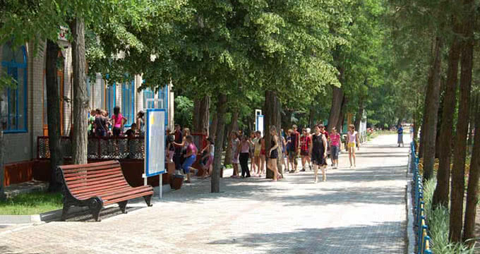 Дитячий табір Лiсова пiсня в Кирилівці